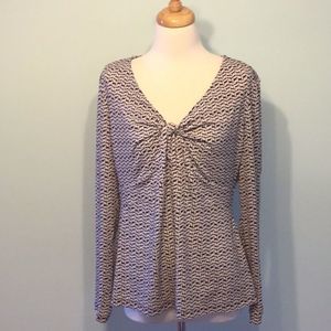 east 5th Long Sleeve Low V Neck Top